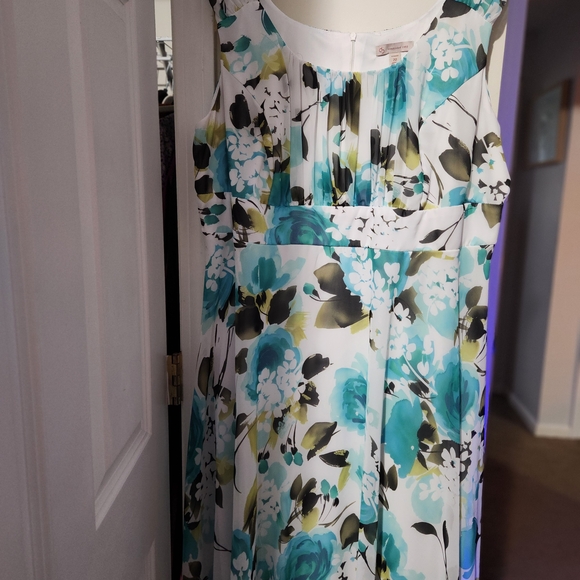 Dress Barn Dresses & Skirts - Dress Barn Floral Wedding Dress - White, Blue, Green